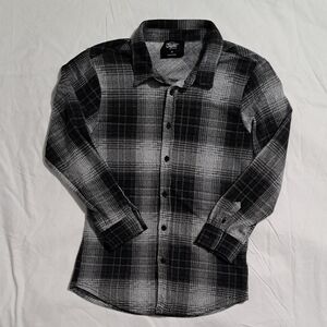 Eighty Eight Black & Gray Plaid Button-Down Shirt